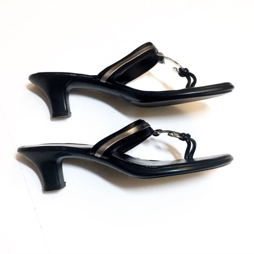 ⤵️$19 Hype Black & Silver - Mules Slides Sandals